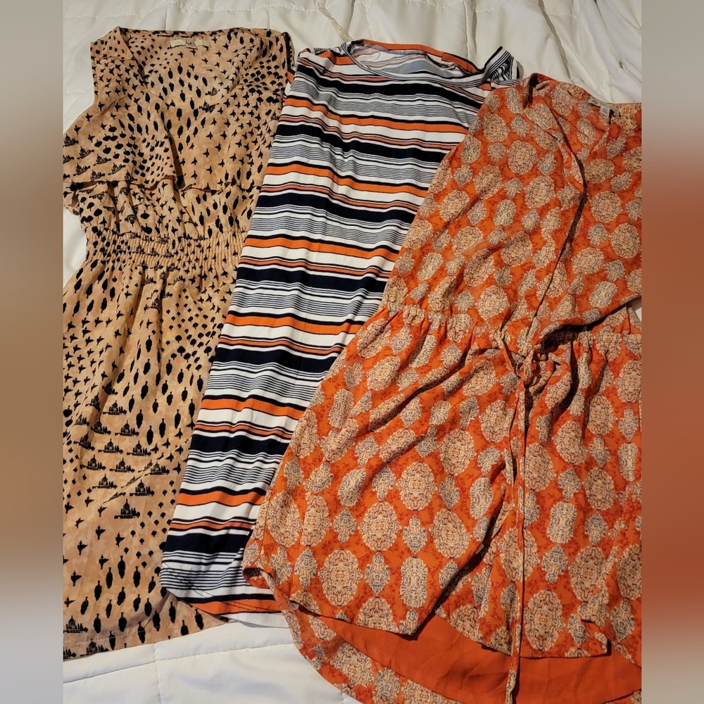 womens dress Lot size med 3 dresses